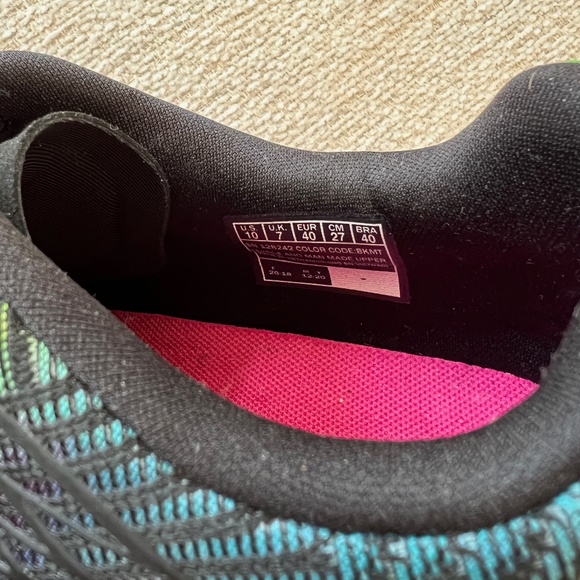 Skechers Max Cushioning Sneakers Size 10 - Picture 9 of 11